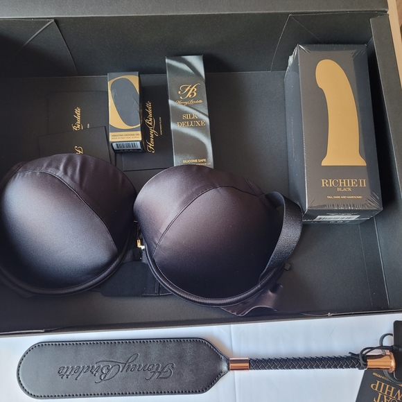 Honey Birdette Black Intimates Set - Picture 12 of 15